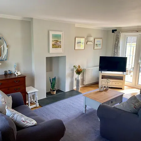 5 Lower Elms * Wadebridge